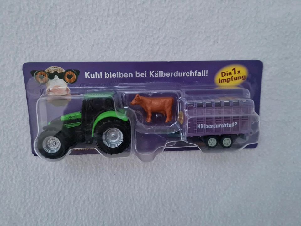 Siku Traktor mit Viehanhänger Neu & OVP in Trebbin