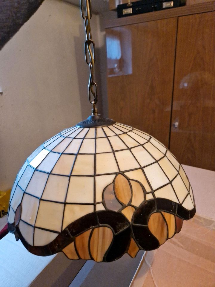 2 "Tiffany"-Deckenlampen (aus Massivglas, beige,braun) in Brandenburg an der Havel