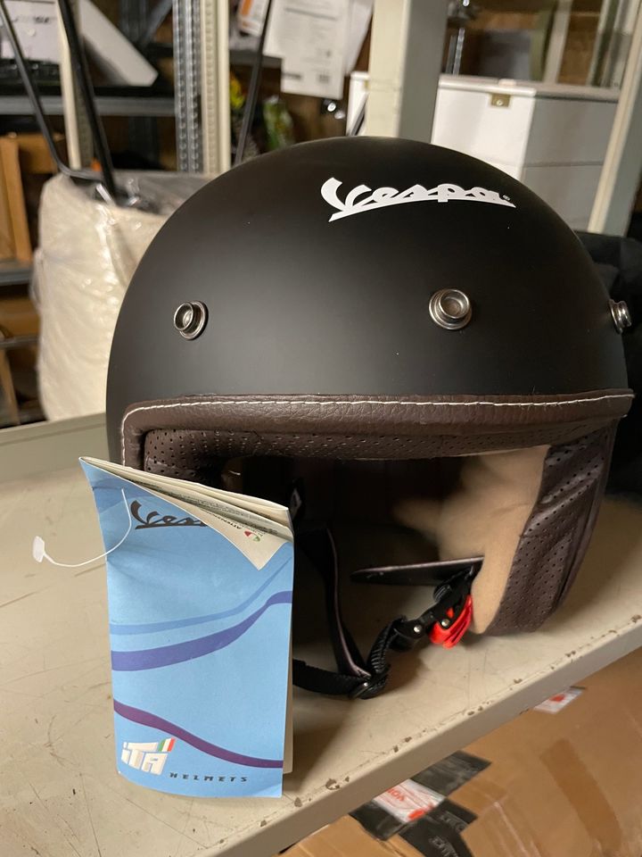 Original VESPA Helm Größe S in München