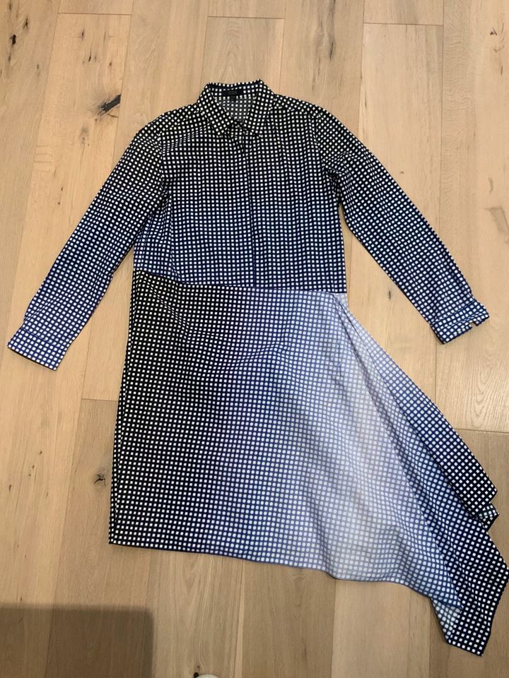 Kleid von COS in Grasbrunn