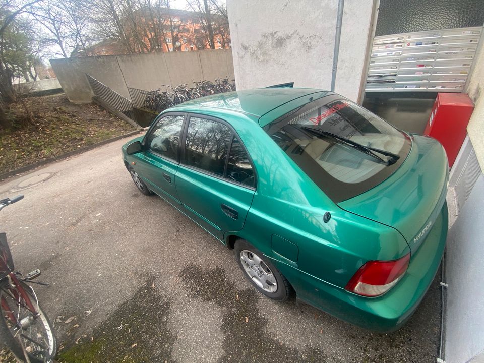 Hyundai Accent 1.3 Benziner in München