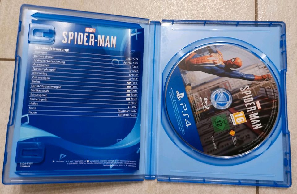 PS 4 Spiel von Spider Mann ab 12 Jahre in Magdeburg