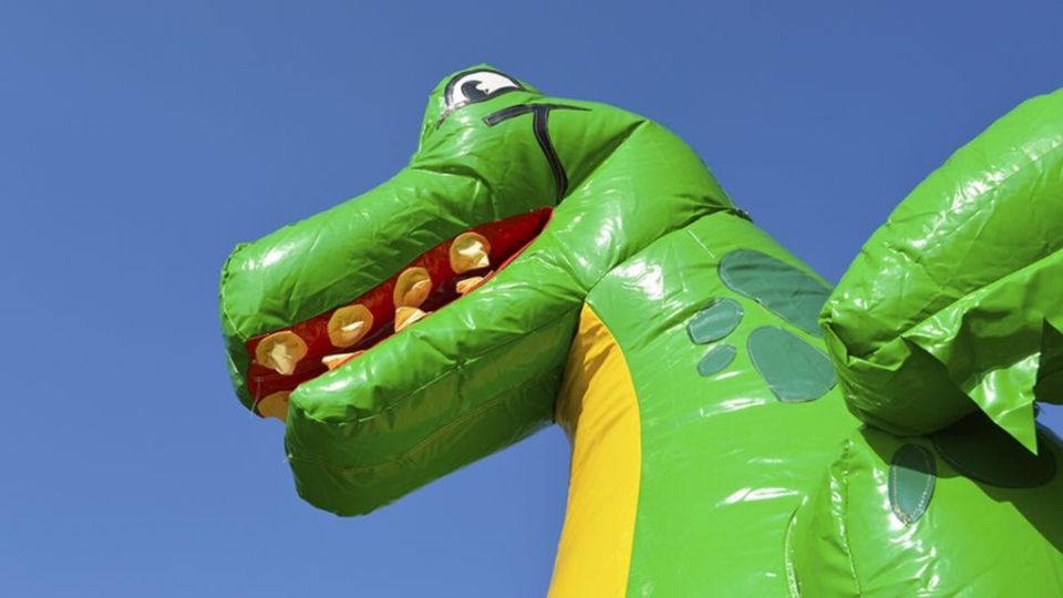 Hüpfburg Dino ┼ Kindergeburtstag ┼ Firmen-Event ┼ Einschulung in Westoverledingen