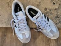 Original adidas Herren sneaker Gr. 43 1/3 Echtleder Bayern - Augsburg Vorschau
