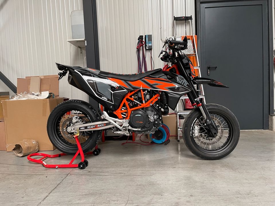 KTM SMC 690 R 2019 in Korschenbroich