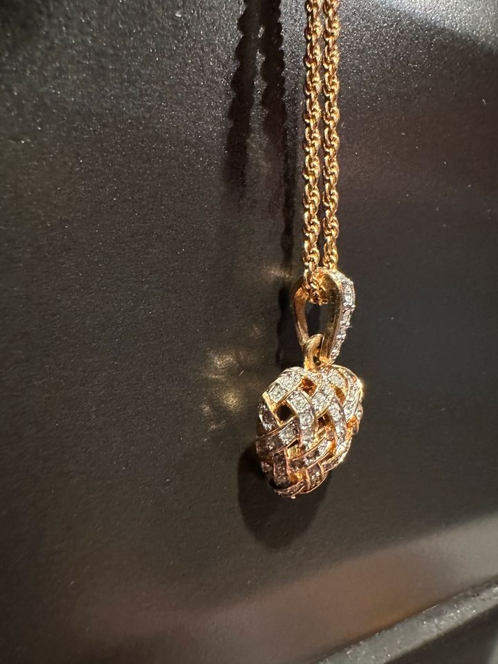 Swarovski Kette inkl Anhänger Rosé Gold wie neu in Burg