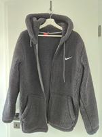 Nike Jacke Fleecejacke in Größe XL Nordrhein-Westfalen - Siegen Vorschau