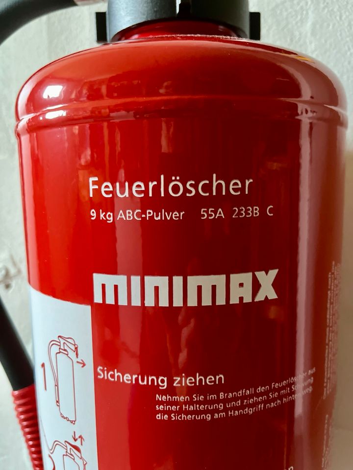 Feuerlöscher 9kg - neu, ABC-Pulver in Bad Schwartau