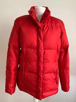 Rote Winterjacke von GAP Hessen - Alheim Vorschau