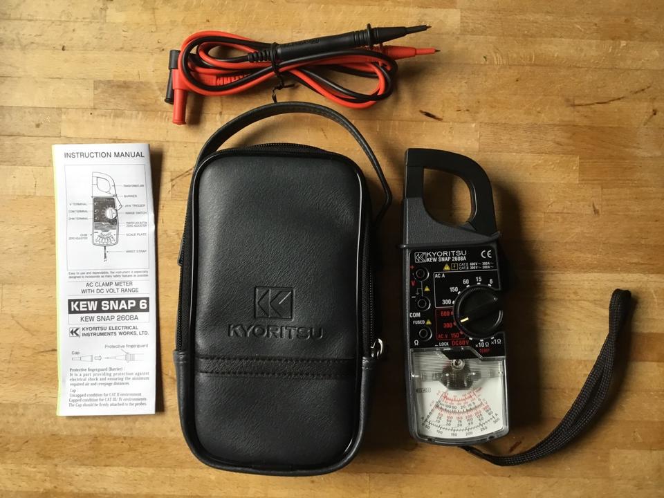 Stromzange Kyoritsu 2608A analog Multimeter Zangenamperemeter in Kiel