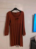 Kleid Wollkleid Strickkleid 40/42 rostbraun Bodyflirt Niedersachsen - Varel Vorschau