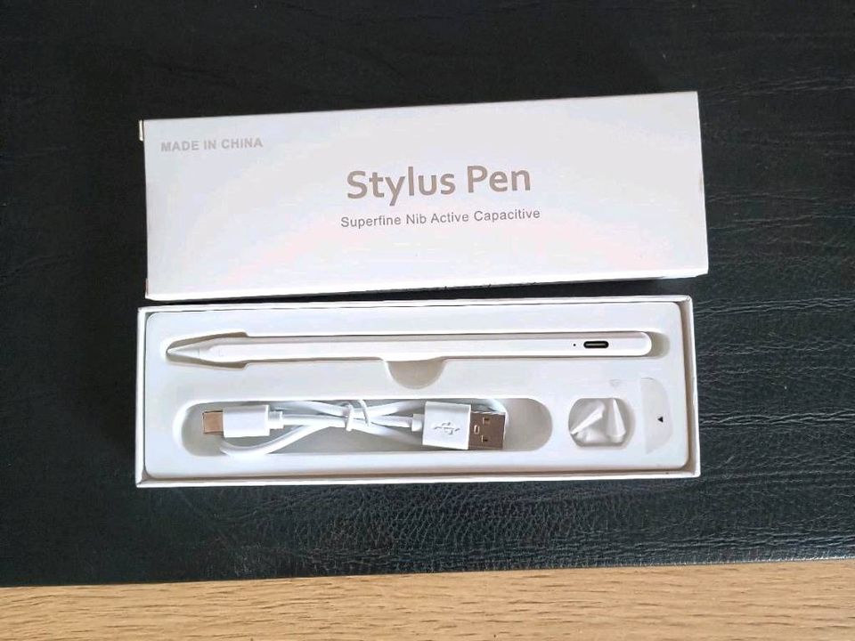 Apple IPAD Stylus Pen, Neu + Original iPhone Netzstecker in Wuppertal