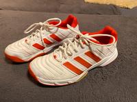 Adidas Hallen Turnschuhe Größe 40 2/3 Bayern - Geretsried Vorschau