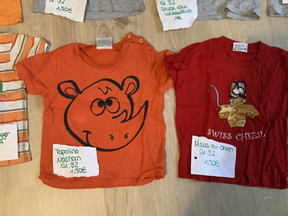 T-Shirts Disney Größe 92 Unisex Jungs Tiere etc je 1-2€ in Pohlheim