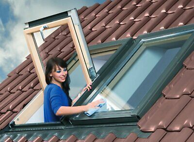 Dachfenster Fenster mit Eindeckrahmen Velux + Rollo in Hamburg