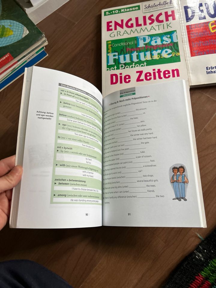 Verschenke Pbungsbücher Englisch + Mathe in Essen