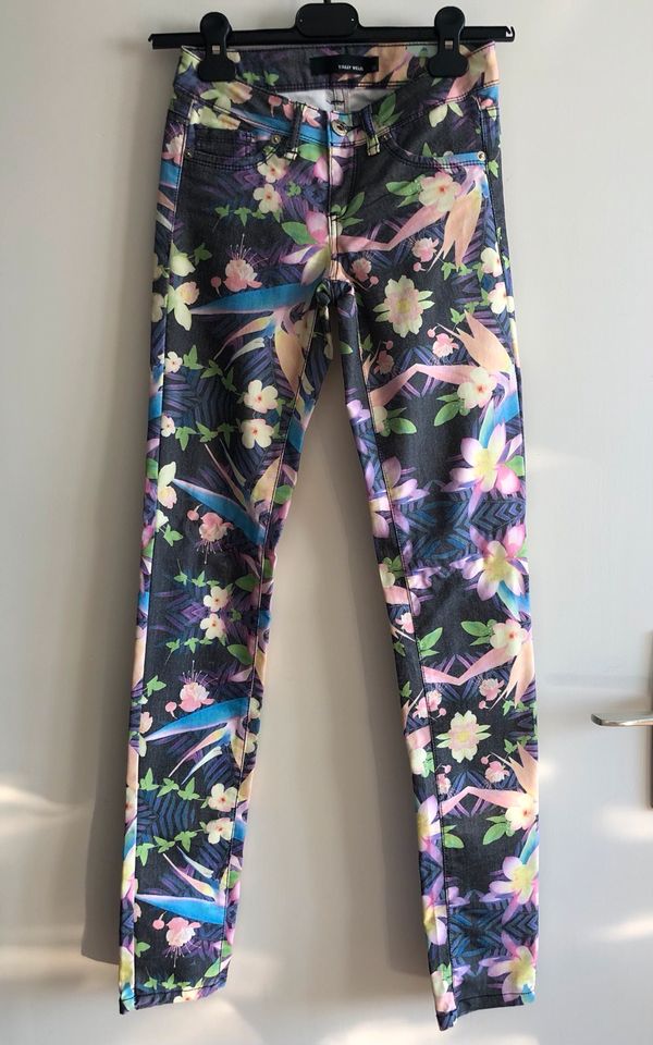 Tally Weijl Skinny Hose - 32 XXS - geblümt bunt Print low waist in Rödermark