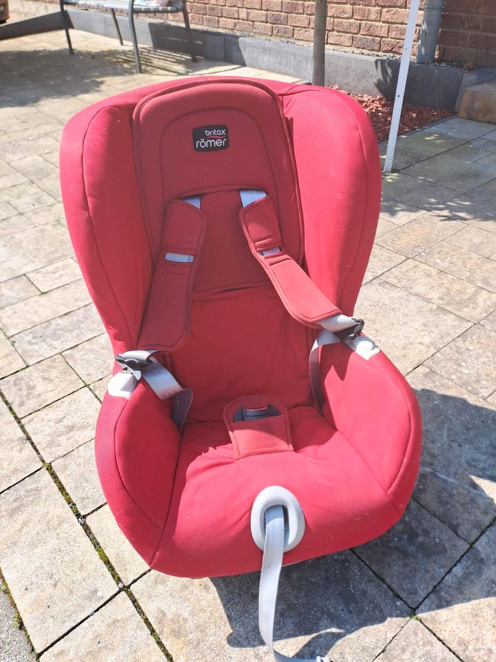 Römer Britax Versafix Autositz 9-18 kg in Elsdorf