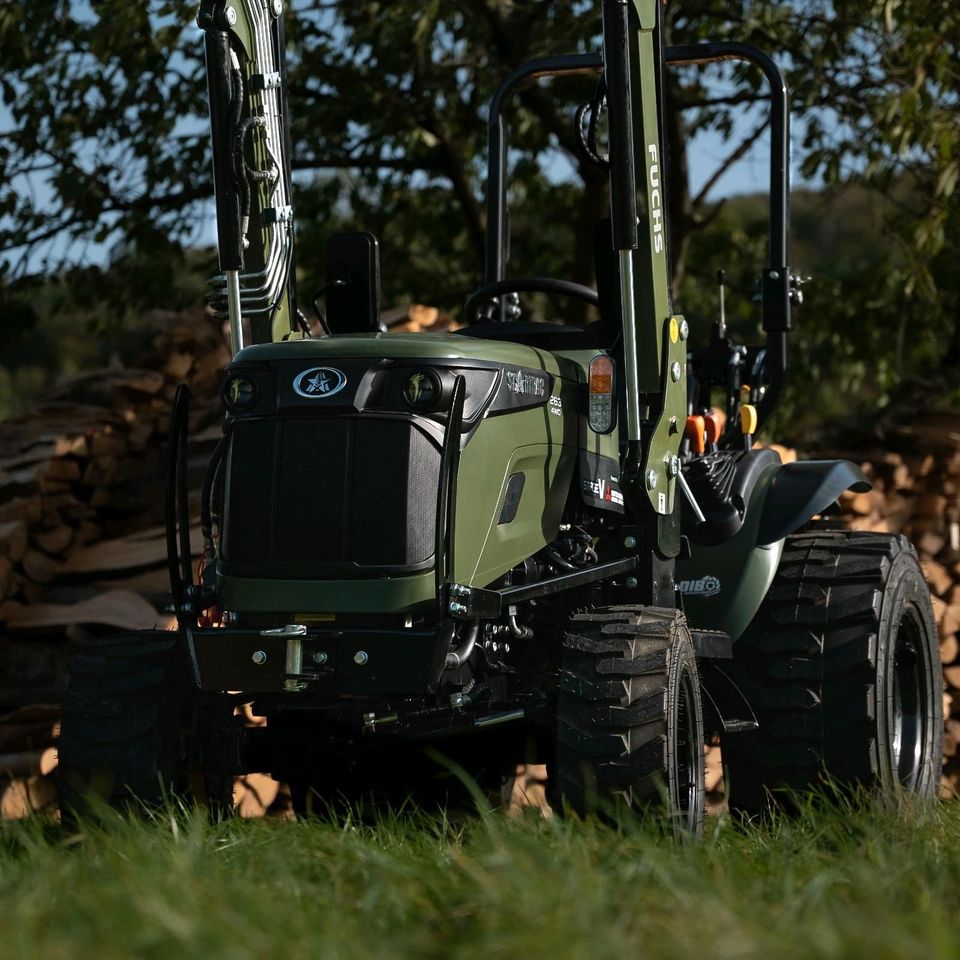 Startrac 263 Allradtraktor Kleintraktor Frontlader Hoflader in Wald Oberpf.