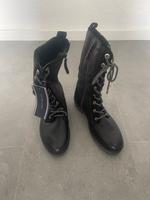 Tommy hilfiger stiefel damen größe 37 Nordrhein-Westfalen - Voerde (Niederrhein) Vorschau