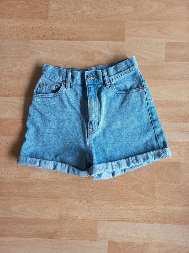 Shorts Jeansshorts 164 170 in Bredstedt