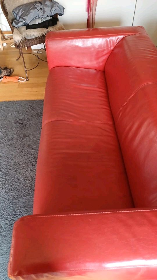 Ledersofa Couch rot in Heidelberg
