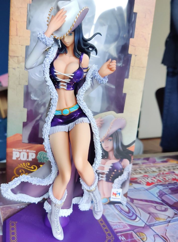 One Piece Nico Robin Miss All Sunday Anime figure in Salzgitter