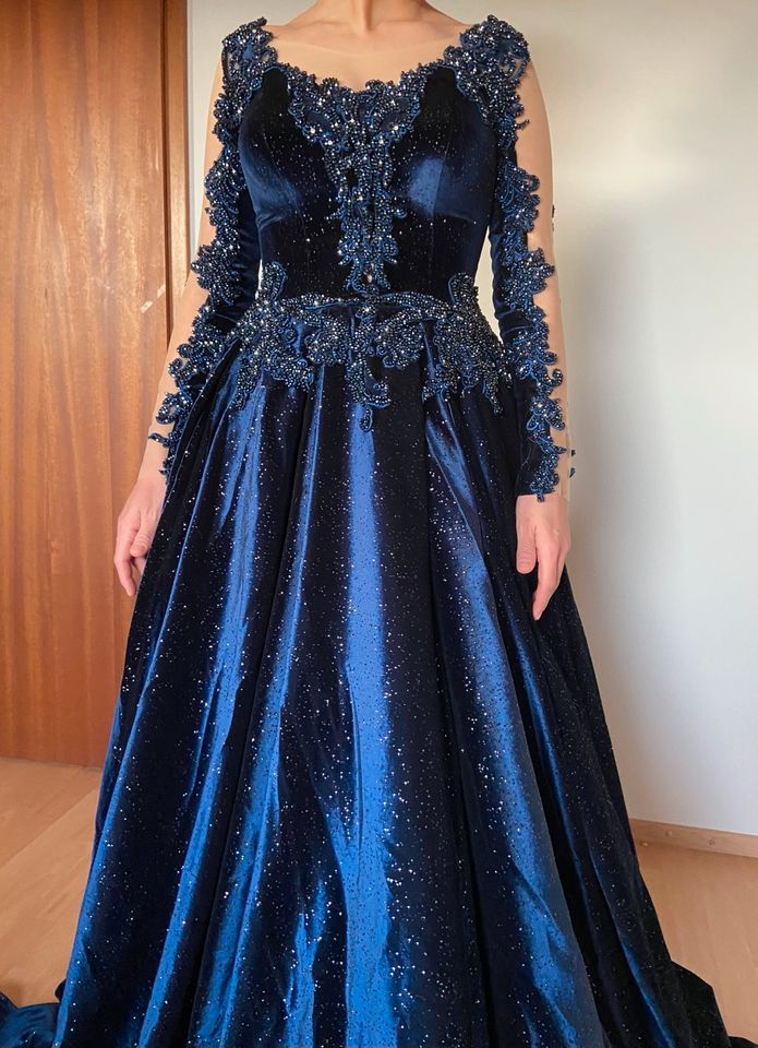 Abendkleid Hennakleid Verlobungskleid blau navy in Karlsfeld