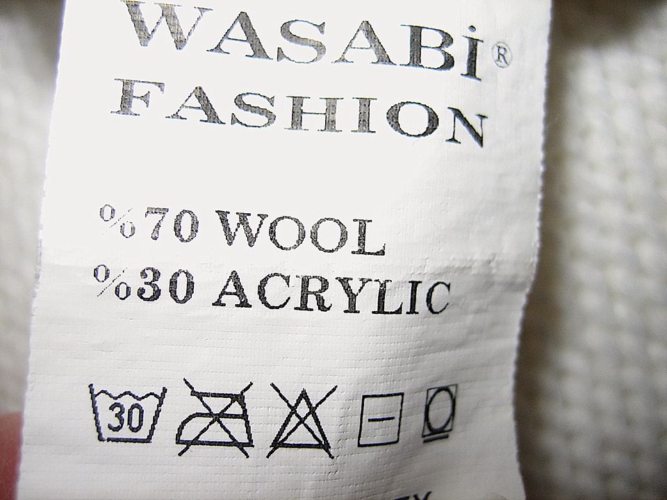 Wasabi Pullover 70% Wolle XL Weiß RV+Schnallen  L 68 W 58 cm in Dortmund