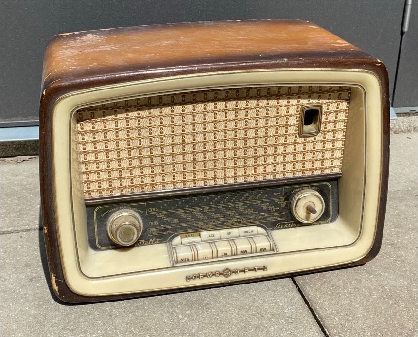 Loewe Opta - Bella Luxus Radio in Rheine
