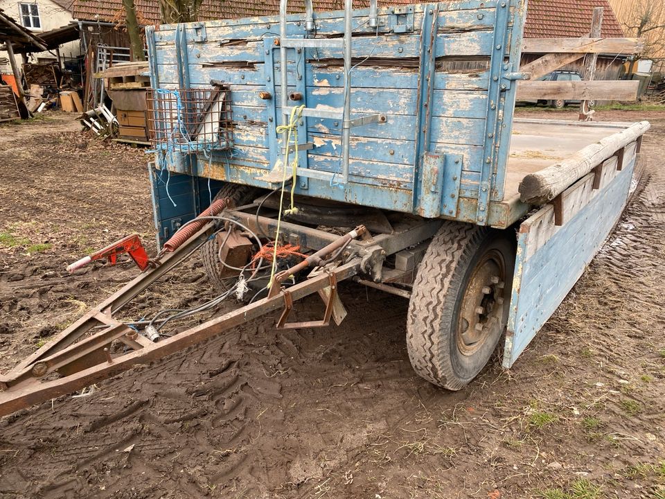 Anhänger Lkw Wagen Ballenwagen in Gschwend