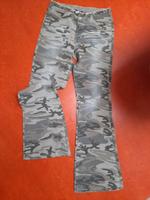 Schlaghose / Hose mit weitem Bein Gr.27 Tarn / Camouflage 45,- Sachsen - Hoyerswerda Vorschau