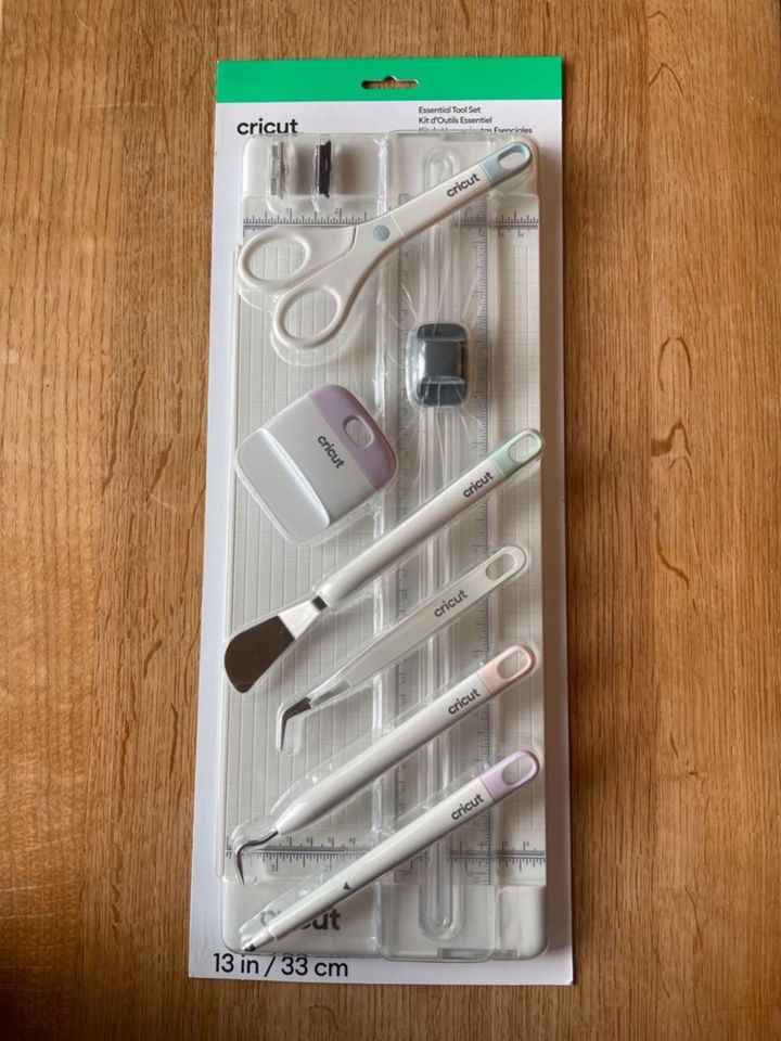 Cricut Essential Tool Set – NEU in Kürnbach