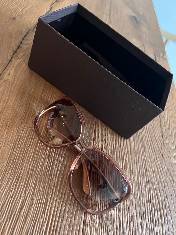 Tom Ford Sonnenbrille Designerbrille rosa Raquel in Hamburg - Bergedorf |  eBay Kleinanzeigen ist jetzt Kleinanzeigen