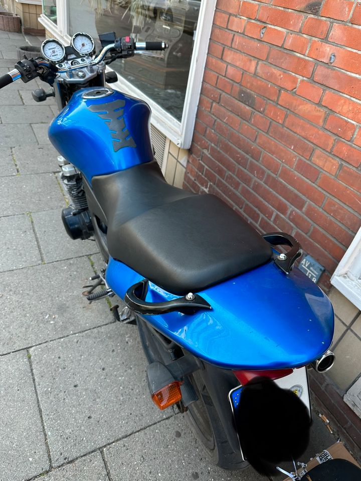 Kawasaki ZR-7 in Blau mit 70tkm TÜV bis 08.23 in Hamburg