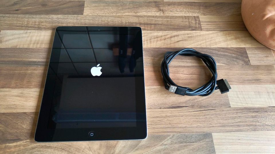 iPad 2 16GB in Schwarz in Bad Krozingen