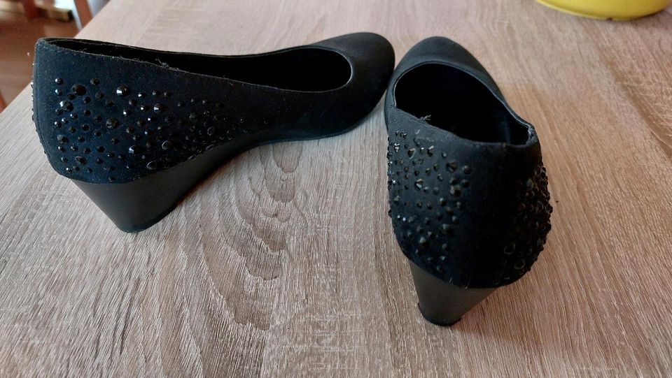 Schwarze Ballerinas mit Blockabsatz Gr. 40 in Harth-Pöllnitz