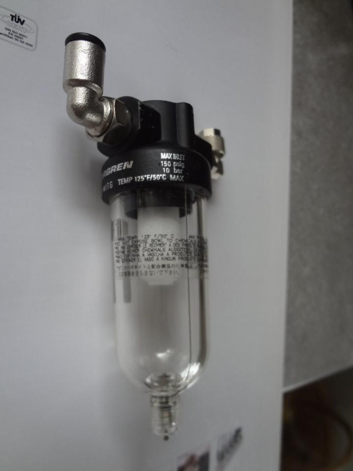 Mini Druckluftfilter F07-100-M1TG, Norgren, incl. Verschraubungen in Bad Elster