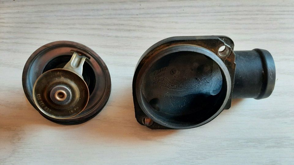 VW T4 Thermostat mit Gehäuse und Wasserflansch aus 2,4l AAB / AJA in Gera