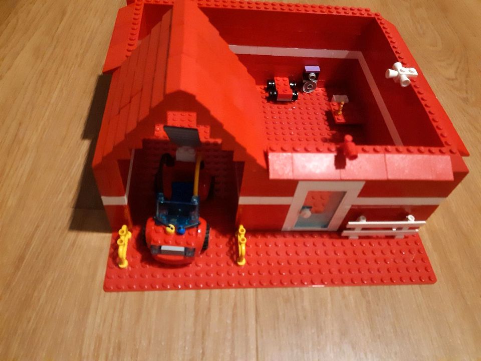 Lego Feuerwehrwache mit Auto in Hamburg