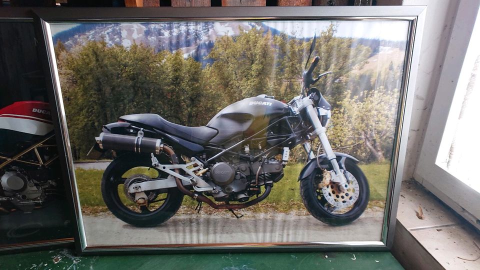 Bilderrahmen anthrazit/chrom, Kunststoff, Metalloptik, mit Ducati in Straubing