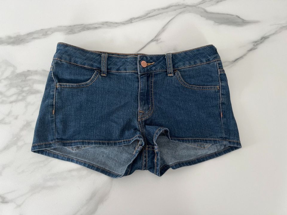 H&M Jeans Shorts Gr. 38 Damen Denim kurze Hose in Nordrhein-Westfalen -  Troisdorf | eBay Kleinanzeigen ist jetzt Kleinanzeigen