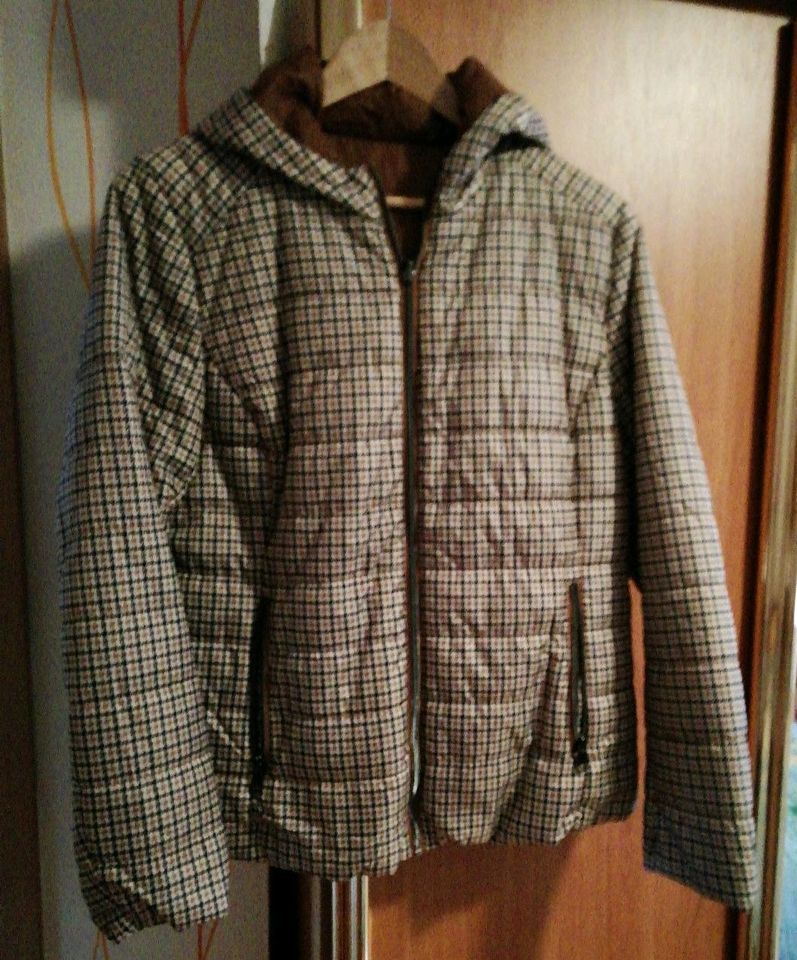 Jacke zum wenden Gr M neu in Wasungen