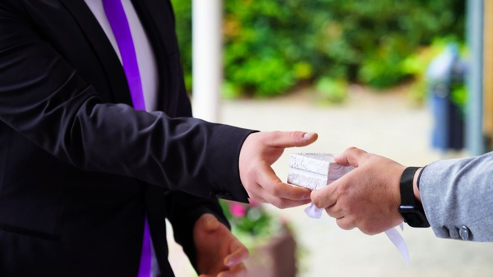 Freie Trauungen, Hochzeiten, Jubiläen - Trauredner, DJ, Fotograf in Bielefeld