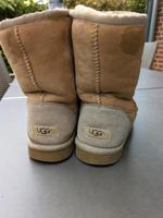 UGG Australia Classic Short Leder Size W7/38 Damen Boot Schaffell Nordrhein-Westfalen - Oberhausen Vorschau