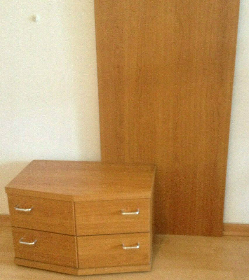 Flurgarderobe/Eingangspanel + Seitenschrank.Höffner.Gebraucht. in München