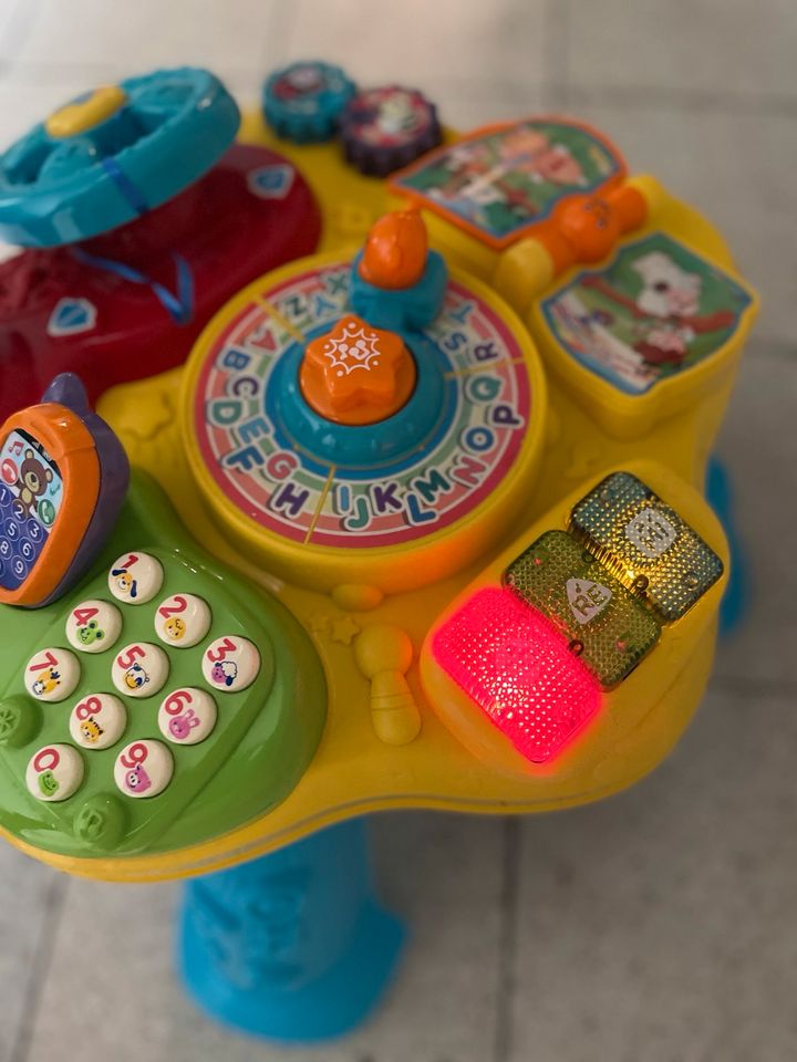 Fisher Price Vtech Spieltisch Lerntisch in Ludwigsfelde