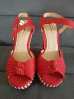 Neu Starlet rote Highheels Peeptoes Größe 38 NP 30Euro Baden-Württemberg - Salem Vorschau
