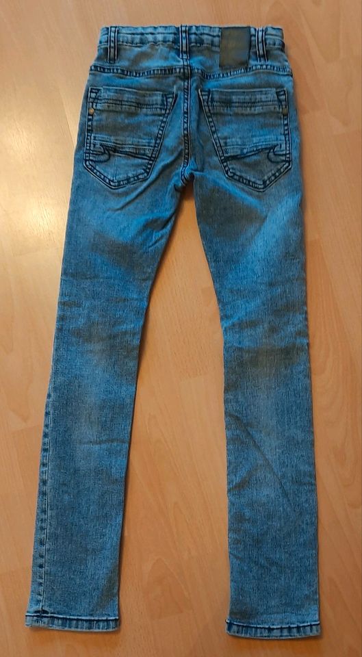 Jeans SUPERSKINNY FIT Gr.146 in Faßberg