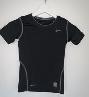 Sport Shirt von Nike (Nike Pro Combat) Gr. 128-137 Brandenburg - Kleinmachnow Vorschau
